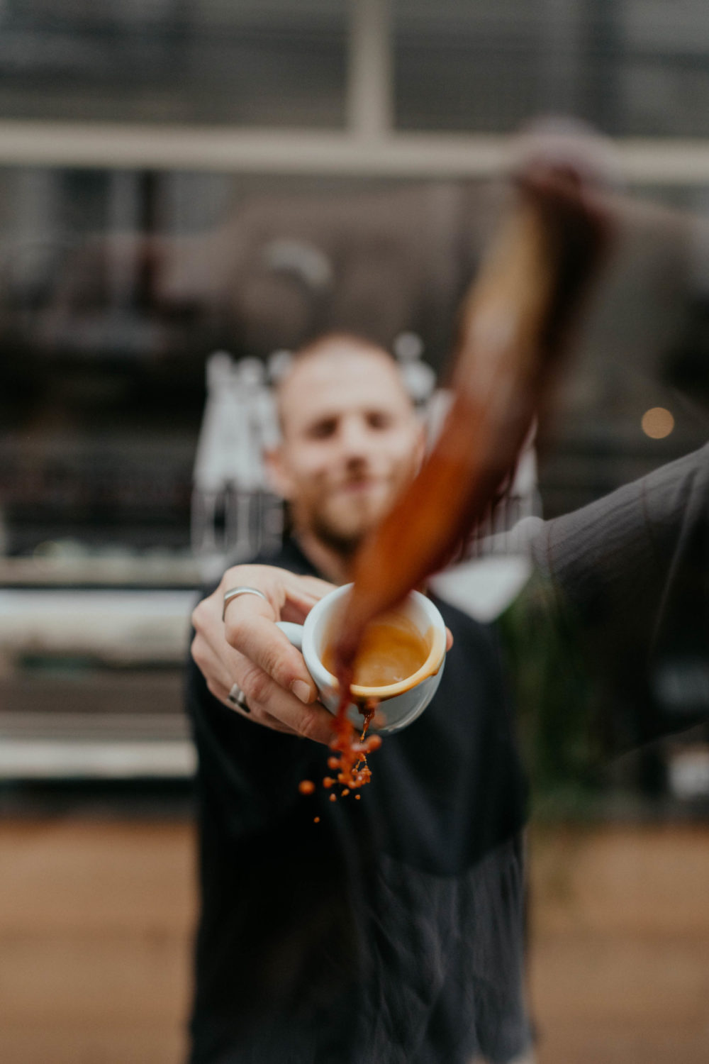 seance-photo-au-petit-atelier-coffee-shop-tours-ulrike-photographe