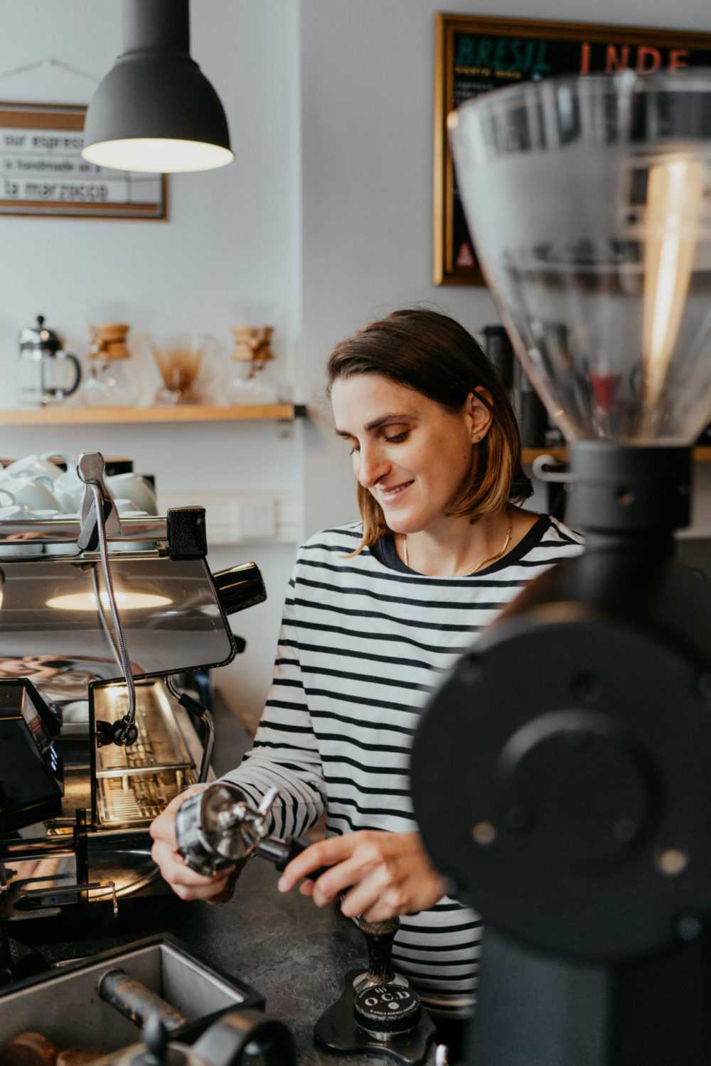 seance-photo-au-petit-atelier-coffee-shop-tours-ulrike-photographe