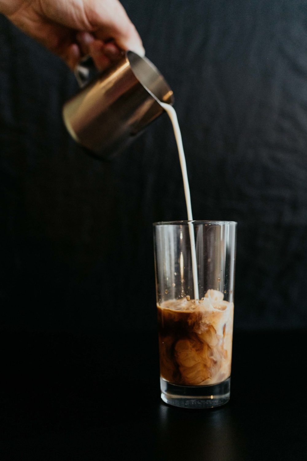 seance-photo-au-petit-atelier-coffee-shop-tours-ulrike-photographe