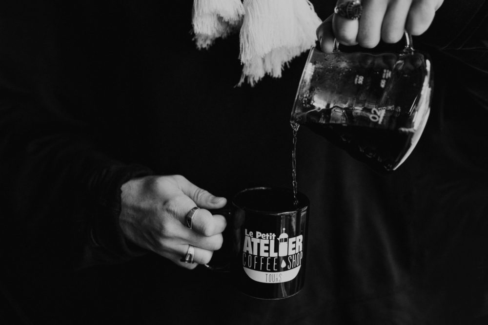 seance-photo-au-petit-atelier-coffee-shop-tours-ulrike-photographe