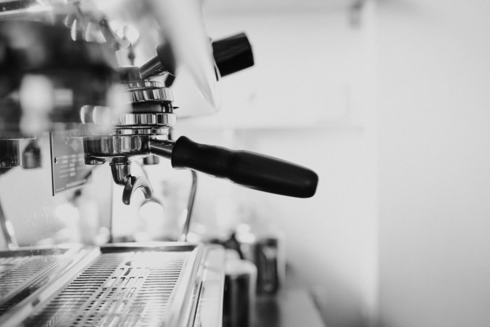 seance-photo-au-petit-atelier-coffee-shop-tours-ulrike-photographe