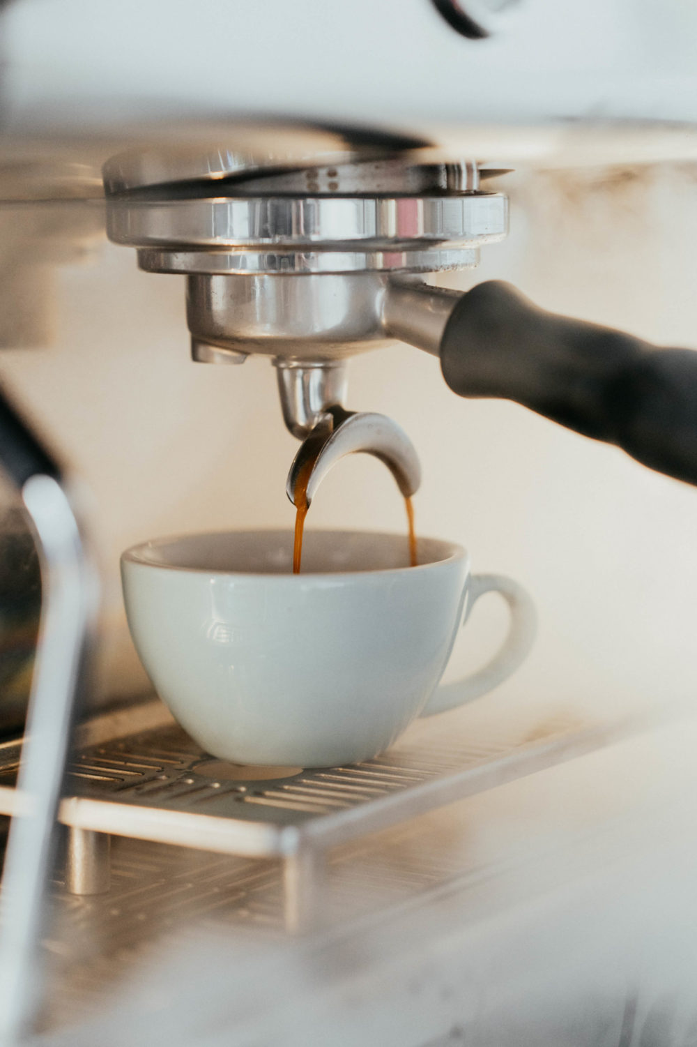 seance-photo-au-petit-atelier-coffee-shop-tours-ulrike-photographe